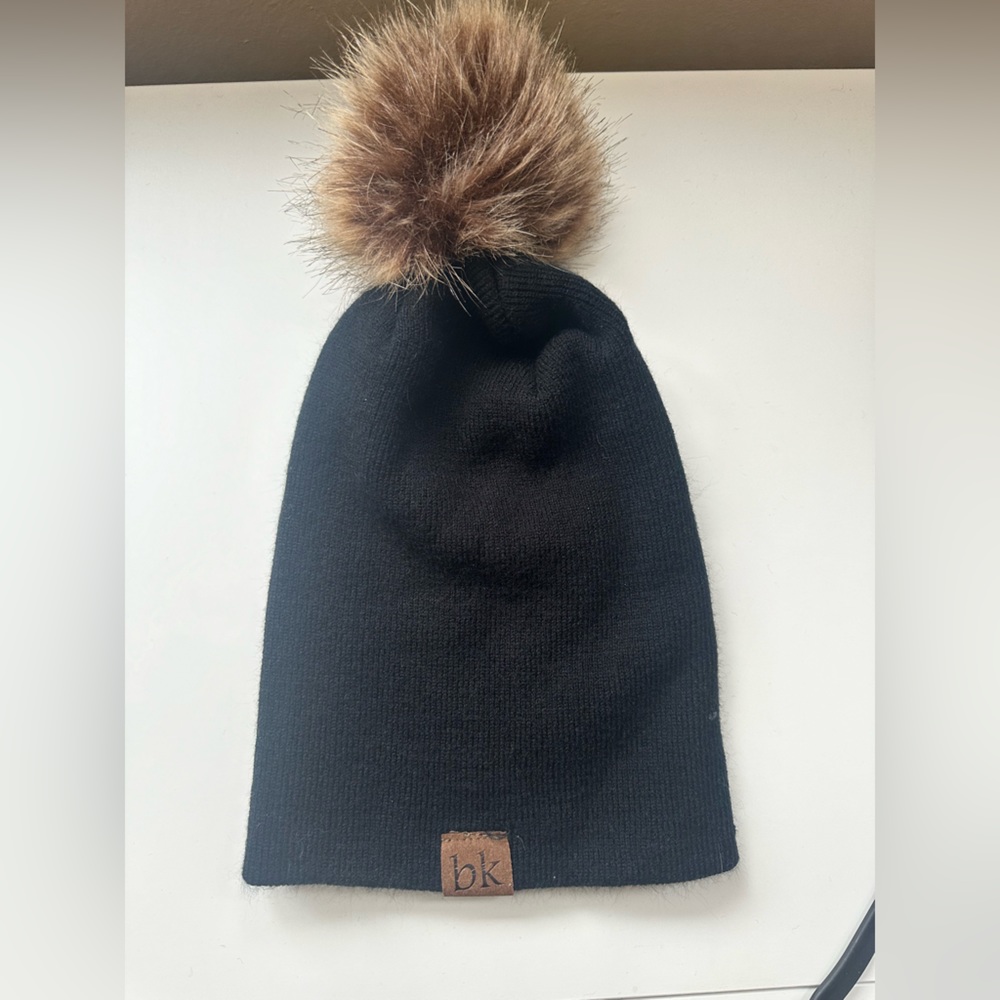 Bk Brand Black Toque/Beanie with Faux Fur Pompom